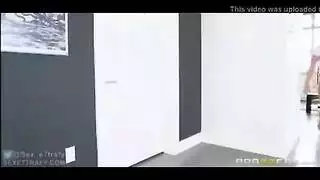 زوجة عربية متزوجة تأخذ شرجاً قاسياً في فيلم إكس إكس إكس