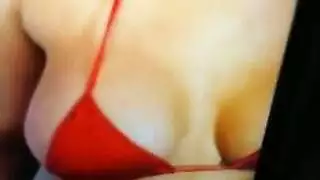 محلوقة ناعمة، أصابع عميقة، وجنس قاس مع لانا بيل