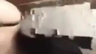 عاهرة عربية تأخذ قضيباً خشناً في مهبلها في شريط جنسي ساخن