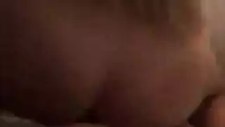 مصة علاقة سرية: بلاتينيوم سكاي تبتلع كل سنتيمتر من عشيقها الأسود الجديد