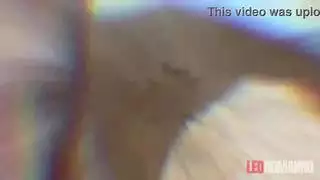 أسلوب الكلب الخام لليو رومانو مع البرازيلية محلوقة الشعر إيزابيلا بيمنتا