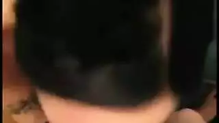 السيد يمارس الجنس مع مؤخرة الفتاة الفارسية الضيقة في مشهد جماعي