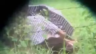 سكس مراهقين علني: شاب هندي يحسس صديقته ثم ينيكها